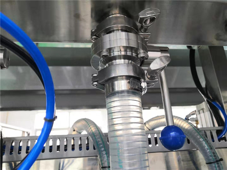 mašina za punjenje čokoladom